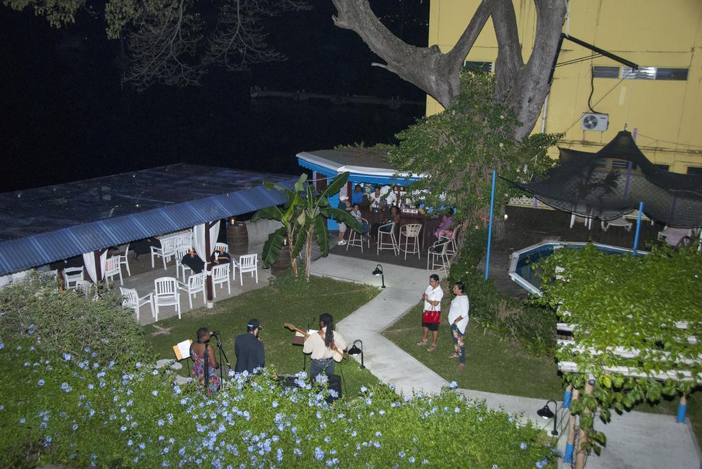 Castle Comfort Lodge Roseau Luaran gambar