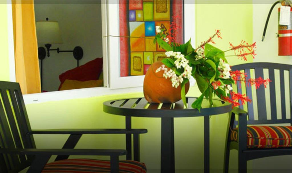 Castle Comfort Lodge Roseau Bilik gambar