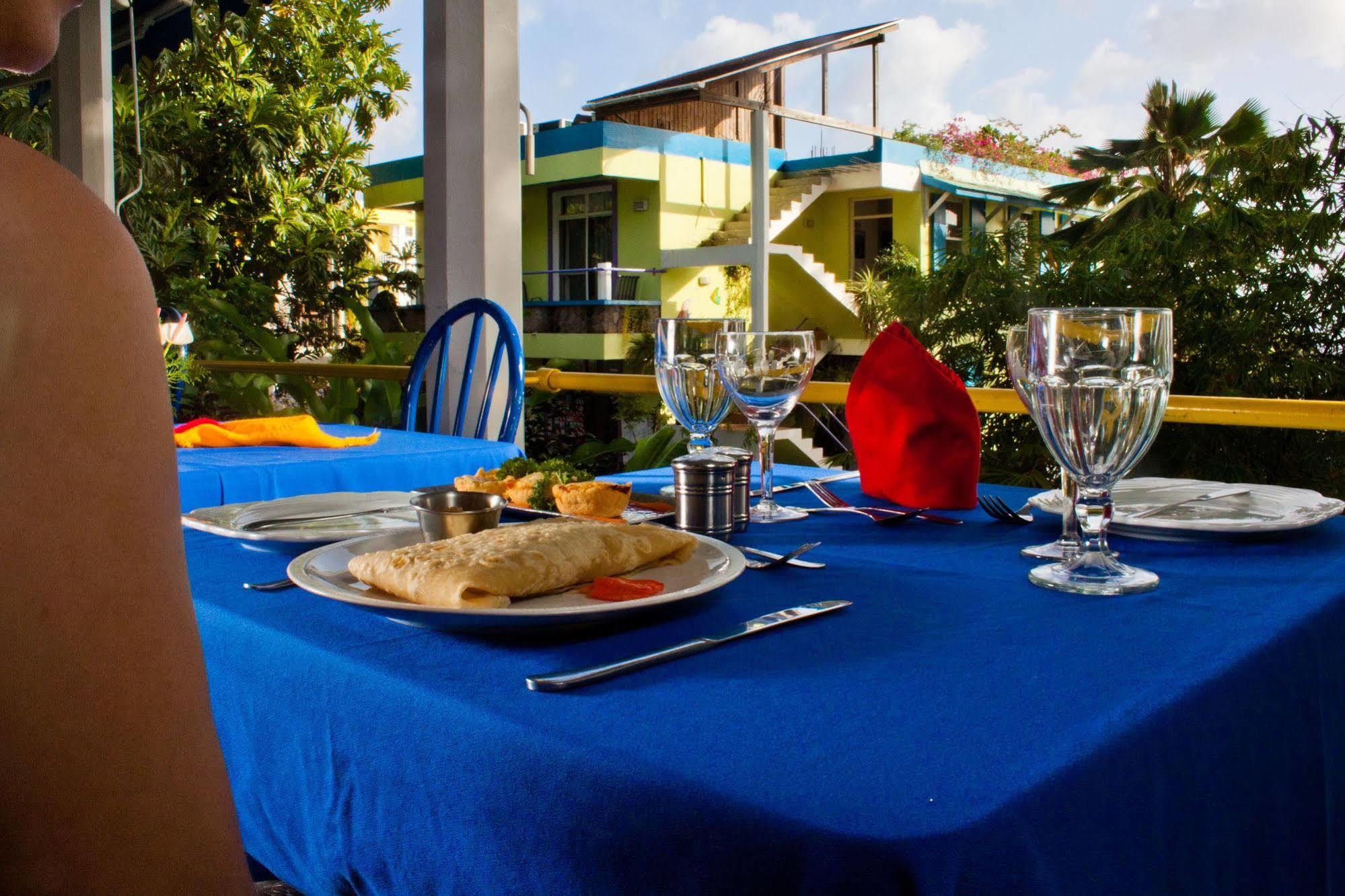 Castle Comfort Lodge Roseau Luaran gambar